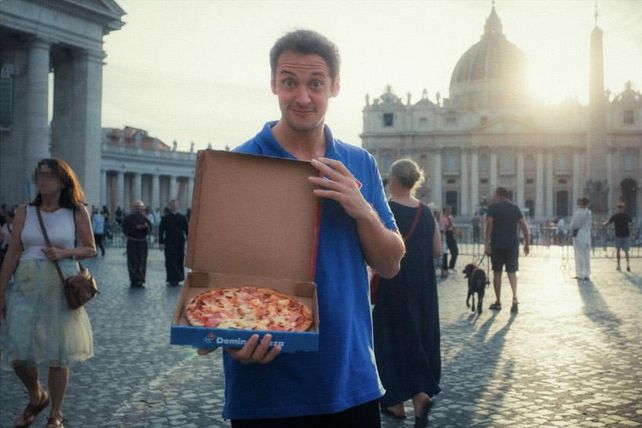 Domino's Heilige Pforte 