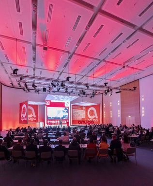 DEHOGA Forum Systemgastronomie & Catering, Anuga, Gastronomie, Catering, Fachkräftemangel, steigende Preise, Künstliche Intelligenz (KI), digitale Transformation, Erfolgskonzepte, Zukunftsstrategien, Außer-Haus-Markt, Koelnmesse, DEHOGA Bundesverband