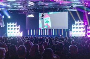 Thies Sponholz, Hotelier des Jahres 2026, The Fontenay Hamburg, Ingrid Hartges, Dehoga, ahgz, Hotelpreis, Gastgewerbe, Mainz, Deutscher Hotelkongress, Hospitality