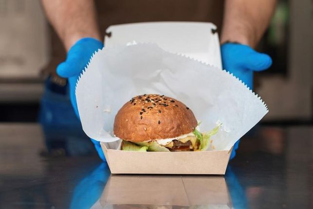 Verpackungssteuer Potsdam, Einwegverpackungen Steuer, Gastronomie Potsdam, To-go Verpackung Abgabe, Mehrwegpflicht Deutschland, Kommunale Steuern Gastronomie, Potsdam Einwegverbot