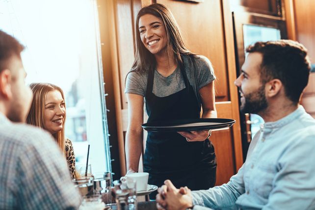 Restaurantgäste, Servicequalität, Gastronomie, Lightspeed, State of Hospitality Report, Gästezufriedenheit, Restaurantservice, Freundlichkeit, persönliche Aufmerksamkeit, Verbraucherumfrage, Deutschland, Online-Bewertungen, Servicepersonal, Censuswide, Gastronomiemarkt
