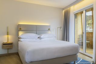 A-ROSA Tegernsee, Caro & Selig, DSR Hotel Holding, A-ROSA Resort GmbH, DERTOUR Group, Union Investment, Betreiberwechsel Tegernsee, Hotel Tegernsee, Moritz Dürler