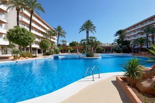 Fergus Group, tent Hotels, Hotelmodernisierung, Hotelinvestitionen Spanien, Hotelimmobilien, Mallorca Hotels, Hotelrenovierung, Bestandsimmobilien, Bernat Vicens, Tourismus Spanien, Hotelentwicklung, Hoteltransformation