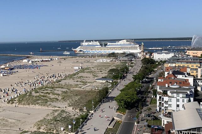 Kreuzfahrtsaison, Kiel, Warnemünde