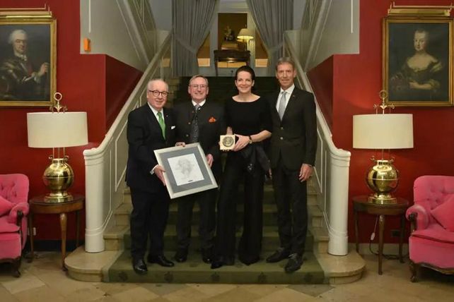 Caroline von Kretschmann, Brillat Savarin, Plakette ausgezeichnet, Europäischer Hof