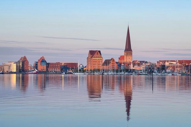 Mecklenburg-Vorpommern Tourismus 2026, Dehoga Mecklenburg-Vorpommern, Saisonbilanz Gastgewerbe, Umsatzrückgang Gastgewerbe, Gästeausgaben, Betriebsfortführung, Personalkosten Gastronomie, Übernachtungen Mecklenburg-Vorpommern, Herbstferien Usedom, Buchungslage Usedom, Lars Schwarz, Matthias Dettmann