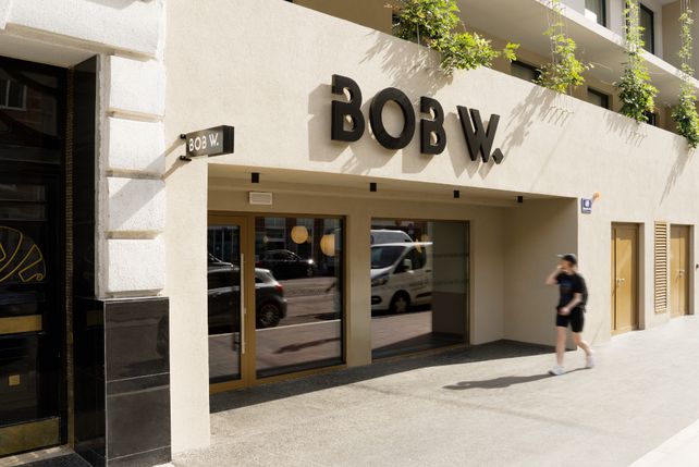 Bob W