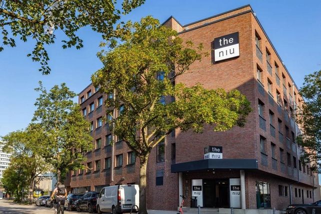Novum Hospitality, Holiday Inn the niu Clink, Hamburg Barmbek, Hoteleröffnung Hamburg, IHG Hotels & Resorts, Holiday Inn the niu, Candlewood Suites Hamburg-North, David Etmenan, Samira Etmenan, Owner-Operator-Strategie, Hotelneubau Hamburg, Otto Wulff, Immobilien Consulting Overbeck