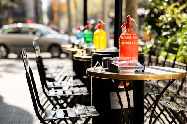 Aufpreis, Abzocke, Tisch, Schatten, Cafe, Restaurant, Terrasse