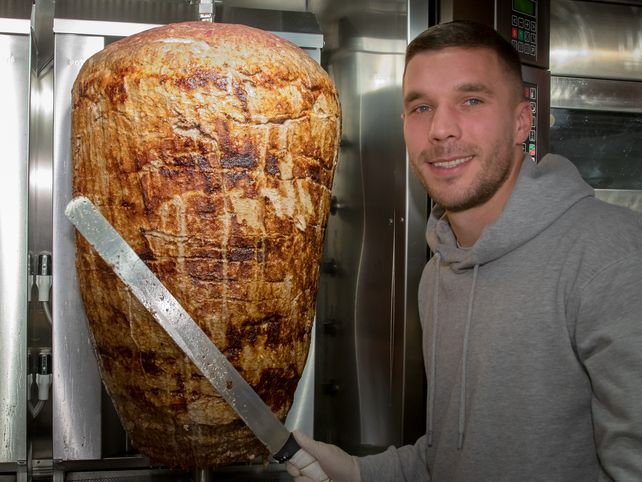 Lukas Podolski, Döner, Mangal