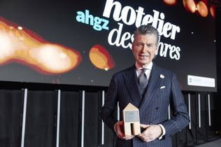 Thies Sponholz, Hotelier des Jahres 2026, The Fontenay Hamburg, Ingrid Hartges, Dehoga, ahgz, Hotelpreis, Gastgewerbe, Mainz, Deutscher Hotelkongress, Hospitality