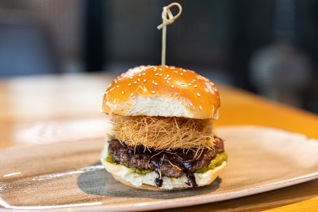 Dubai-Schokolade Burger