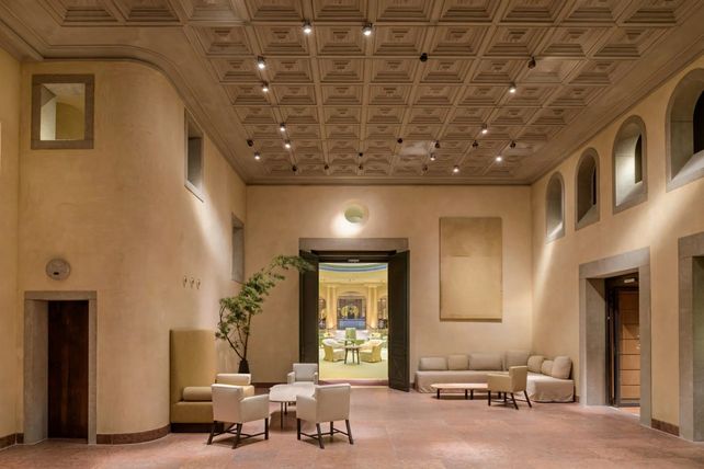 Bayerischer Hof München, Hotellobby, Axel Vervoordt, Hotelrenovierung, Innegrit Volkhardt, Luxushotellerie München, Innendesign, Architektur, Hotelinvestitionen