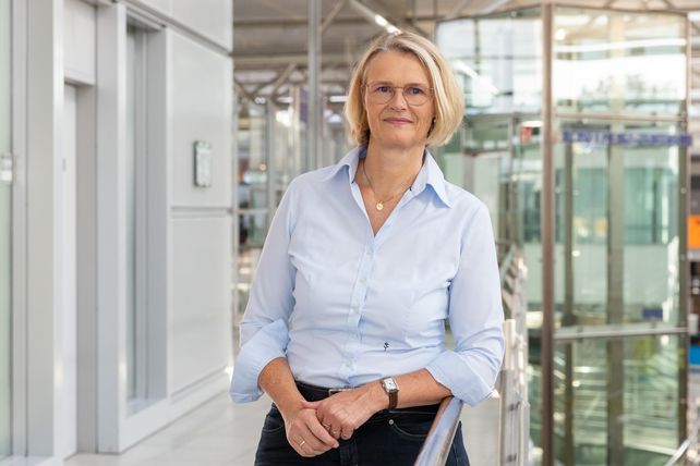 Anja Karliczek, Tourismusausschuss, Bundestag
