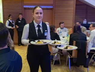 DEHOGA Saarland, Jugendmeisterschaften Gastgewerbe 2026, Ausbildung Gastronomie Saarland, Lukas Duttlinger, Luca Kleinbauer, Maya Sonnenrein, Hotelfachmann Ausbildung, Koch Meisterschaft, Restaurantfachmann Wettbewerb, Vevio Hotel Spiesen-Elversberg