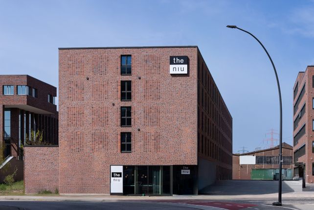 Novum Hospitality, Holiday Inn the niu Quay, Harburg, Harburger Binnenhafen, Geflüchtete in Hotels, Fördern & Wohnen, Hamburger Sozialbehörde, Hotelunterbringung