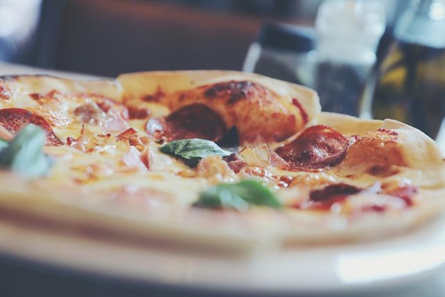 50 Top Pizza World 2026, Napoli on the Road, Michele Pascarella, beste Pizzeria der Welt, Pizzeria-Rangliste 2026, Pizza Zulu Fürth, Via Toledo Wien, Una Pizza Napoletana, Confine Mailand, Daniel Semrani, QT Pizza Bar