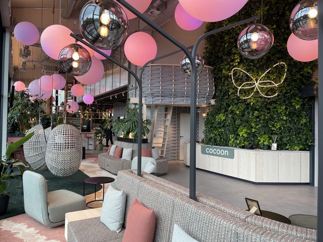 Hotelimmobilie des Jahres 2025, Cocoon Theresienwiese, 196+ Forum, Boutiquehotels, München, Co-Working, Umnutzung, Multifunktionalität, Nachhaltigkeit, Chiemgauhof, Dips & Drops, PKF hospitality group, Nominierte, Hotelentwicklung, Abwärme.