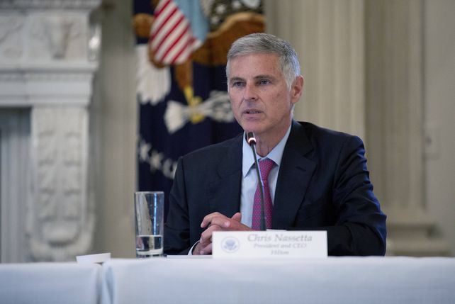 Chris Nassetta, Hilton Gehalt