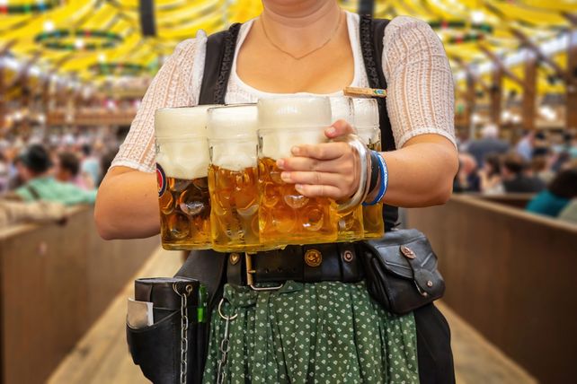 Oktoberfest, Wiesn, Wiesn-Bedienungen, Bedienungen gegen rechts, Wiesn-Wirte, Oktoberfest München, Toleranz, Vielfalt, Rassismus, Diskriminierung, Peter Inselkammer, Christian Schottenhamel