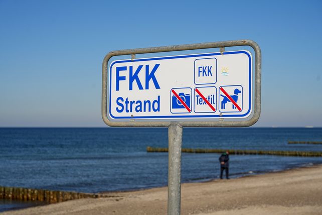 FKK, Strand