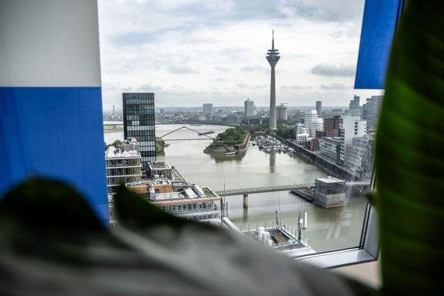 Meliá Hotels International, INNSiDE by Meliá, INNSiDE Düsseldorf Hafen, MIA Restobar, Rooftop-Restaurant, Leda Cengiz, Hotelgastronomie, Hotellerie, Medienhafen, Düsseldorf, Colorium