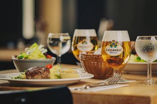 Kuchel Eck, Josef Laggner, Berlin, Charlottenburg-Wilmersdorf, Ludwigkirchplatz, Eckkneipe, Gastronomie Berlin, Laggner Gruppe, Berliner Kneipenkultur, Restaurantöffnung Berlin