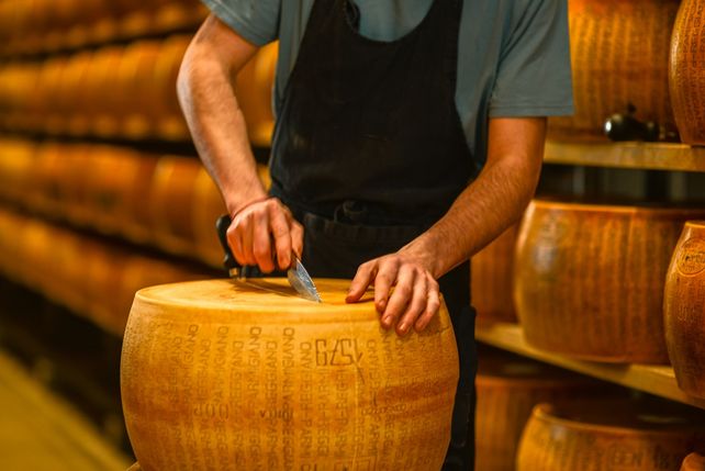 Parmigiano Reggiano darf als Parmesan bezeichnet werden