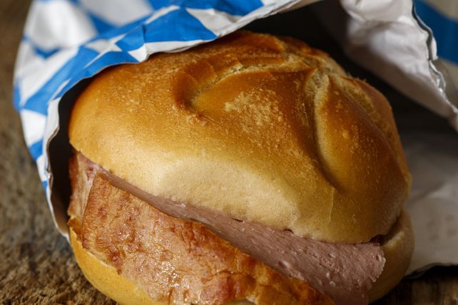 Leberkäse, Fleischkäse, Definition