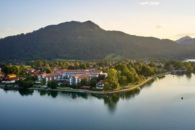 Althoff Seehotel Überfahrt, Rottach-Egern, Tegernsee, Hotelrenovierung, Luxushotellerie, Althoff Hotels, Vincent Ludwig, Frank Marrenbach, Modernisierung, Wellnessbereich, Tagungsräume