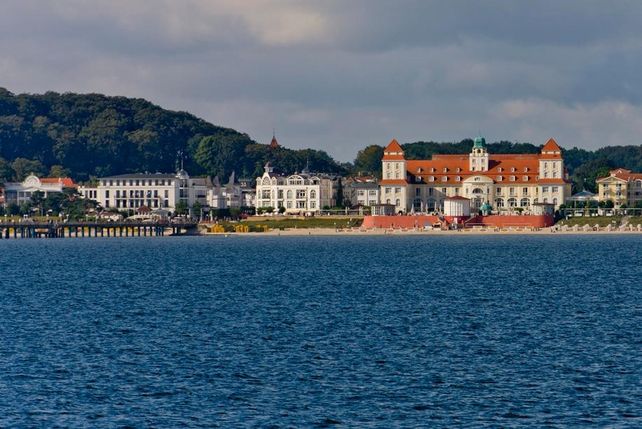 EU-Kommission, Tourismus, Inseln, Küstenregionen, Mallorca, Rügen, Sizilien, Overtourism, Klimawandel, Tourismuswirtschaft, nachhaltiger Tourismus, Küstenschutz, Regionalentwicklung, europäische Tourismuspolitik, EU-Strategie