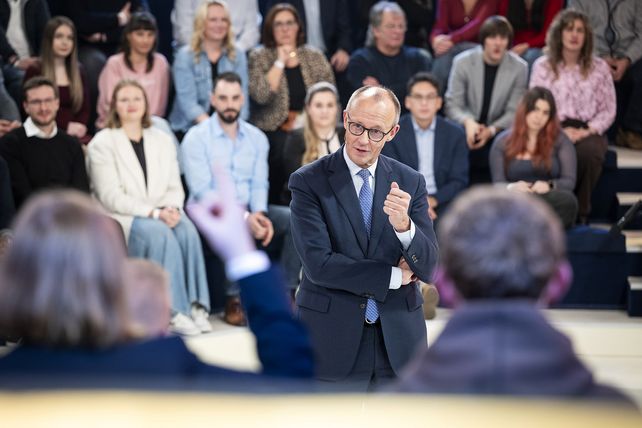 Merz bekräftigt seine Kritik an Höhe des Krankenstandes