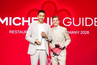 Michelin Guide Deutschland 2026, Michelin Sterne 2026, Michelin Verleihung, Michelin Preisverleihung, Michelin Gala, Sternerestaurants Deutschland, Michelin Sterne Restaurants, Drei Sterne Restaurant, Zwei Sterne Restaurant, Ein Stern Restaurant, Gastronomie Deutschland, Spitzenküche, Fine Dining, Gourmetrestaurants, Sternekoch, Sterneküche, Michelin Guide, Restaurantführer, Gastronomie Awards, Bildergalerie Michelin, Michelin Gewinner 2026, Restaurant Auszeichnungen, deutsche Spitzengastronomie, L.A. Jordan Deidesheim, Michelin Deutschland, Gourmetküche Deutschland, Michelin Sternevergabe,
