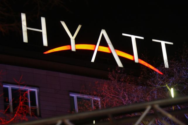 SEO-Keywords: Hyatt, Quartalsbericht, Finanzergebnisse, Hotellerie, RevPAR, Playa Hotels, Asset-light, Luxushotels, Unscripted by Hyatt, Mark S. Hoplamazian, Hoteleröffnung, Immobilienverkauf
