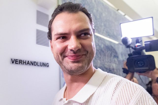 Hotel, Verfahren, Anklage, Ochsenknecht 