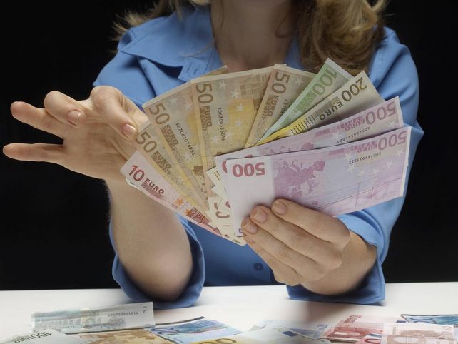 Arbeitgeber Bonuszahlungen zurücknehmen