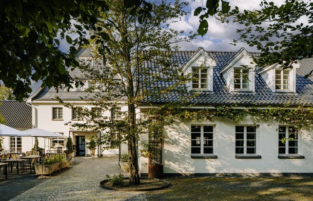 SEO-Keywords: Relais & Châteaux Umsatz 2024, Relais & Châteaux Hotellerie Wachstum, Relais & Châteaux Gastronomie, Relais & Châteaux Deutschland, Relais & Châteaux Österreich, Relais & Châteaux Laurent Gardinier, Relais & Châteaux Süddeutschland, Relais & Châteaux Frankreich, Relais & Châteaux Gästeverhalten, Relais & Châteaux Verbraucherumfrage