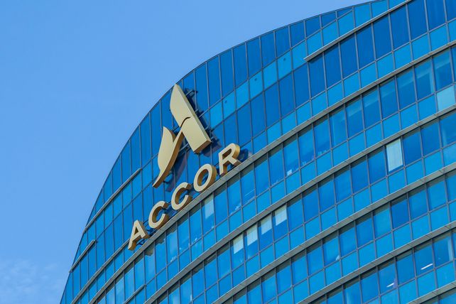Accor, Essendi, AccorInvest, Blackstone, Colony IM, Beteiligungsverkauf, Franchiseverträge, Asset-Light-Modell, Aktienrückkauf, Hotelkonzern