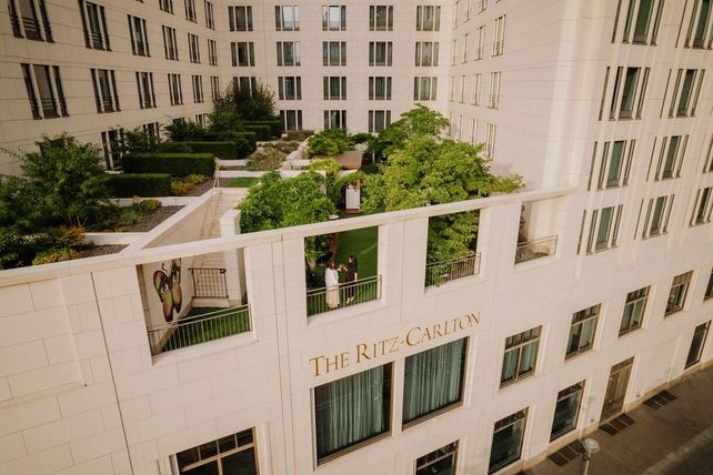 The Ritz-Carlton Berlin, Secret Champagne Garden, Potsdamer Platz, Sommerbar Berlin, Hochgarten Berlin, The Curtain Club, Hotelbar Berlin, Marriott International, Veranstaltungen Berlin