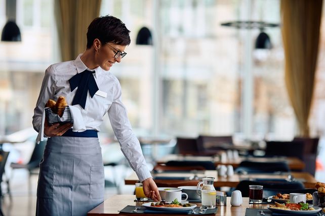 DEHOGA, Minijobs, Rentenkommission, Gastgewerbe, Hotellerie, Gastronomie, Guido Zöllick, Gereon Haumann, Simon Wieck, Bärbel Bas, Rentenreform, geringfügige Beschäftigung, Arbeitsmarkt, Renteneintrittsalter, Rentenversicherung, DEHOGA Hamburg, DEHOGA Rheinland-Pfalz, 1,1 Millionen Minijobs, Altersvorsorge, Bundesregierung