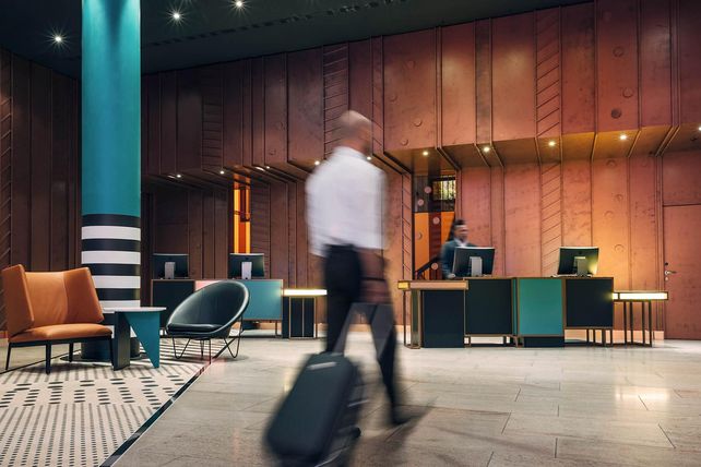 SEO-Keywords: TREUGAST Rating 2025, Revo Hospitality, Motel One, B&B Hotels, MHP Hotel AG, Althoff Hotels, Hotelbetreibermarkt, EXPO REAL, Hotellerie, Gastronomie, Ratingverlust, Restrukturierung, AAA-Rating, Investment Partner, Serviced Apartments, Performance-Entwicklung, Hotelkapazität, Umsatzwachstum.