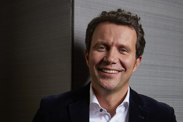 Künstliche Intelligenz, KI, Hotellerie, Gastronomie, Hotelbranche, Automatisierung, Digitalisierung, Service, Gastfreundschaft, Personalmangel, Hoteltrends, Burkhard von Freyberg, Tageskarte.io