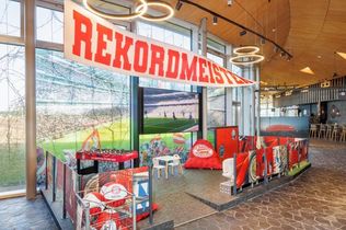 FC Bayern München Fancorner, Tank und Rast, Raststätte Fürholzen West, Autobahn A9, FC Bayern Fanartikel, Raststätte München, Fußball Fanartikel Autobahn