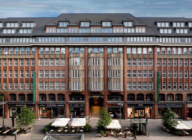 SEO-Keywords: Conrad Hamburg, Levantehaus, Hilton, MHP Hotel AG, Luxushotellerie, Hamburg, Gastronomie, Tagungen, Event, Wellness, GRETA OTO, Jugendstil, Hotel, Eröffnung