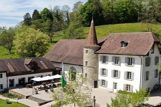 Romantik Hotels, Château Salavaux, Schweiz, Hotellerie, Murtensee, Vully, Thomas Edelkamp, Kooperation, regionales Kulinarik, Luxushotels, Tourismus, Hotelerweiterung