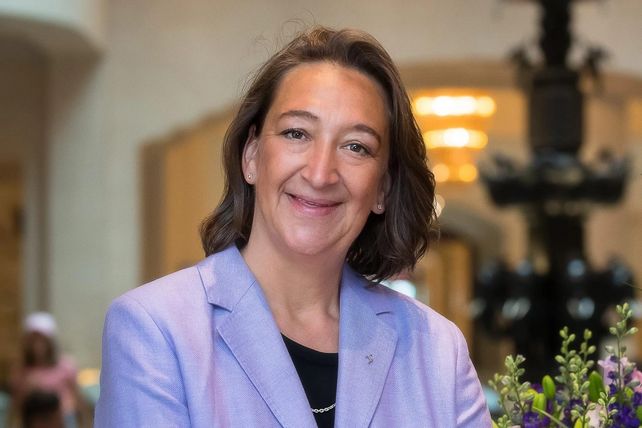 Karina Ansos, Hotel Adlon Kempinski Berlin, Geschäftsführende Direktorin, Hotel Fährhaus Koblenz, Kempinski Hotels, Führungswechsel, Berlin, Koblenz, Hotellerie, Adlon, Privathotel