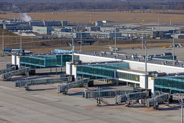  Flughafen München Gastronomie, Terminal 1 Pier Restaurants, Allresto München, Käfer Flughafen München, dean&david Flughafen München, Cucina Popolare, Münchner Leibspeise, Flughafen München Restaurants