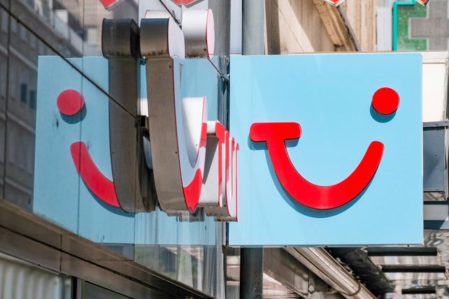 Tui, Afd, Reisebüro