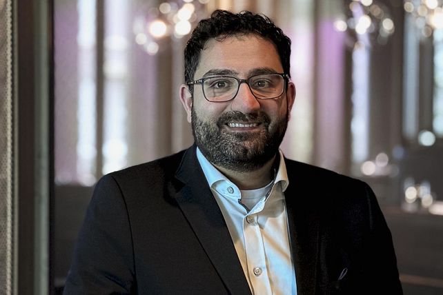 Ahmet Mourad Empire Riverside Hotel