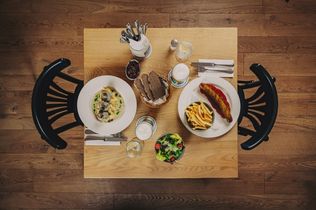 Kuchel Eck, Josef Laggner, Berlin, Charlottenburg-Wilmersdorf, Ludwigkirchplatz, Eckkneipe, Gastronomie Berlin, Laggner Gruppe, Berliner Kneipenkultur, Restaurantöffnung Berlin